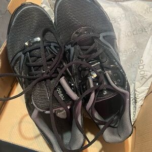 Women Reebok size 11